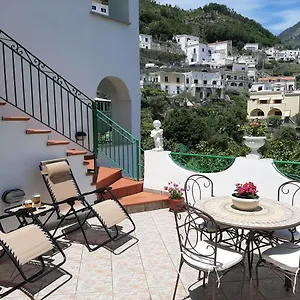 silvy-house-amalfi.hotels-amalfi.com/