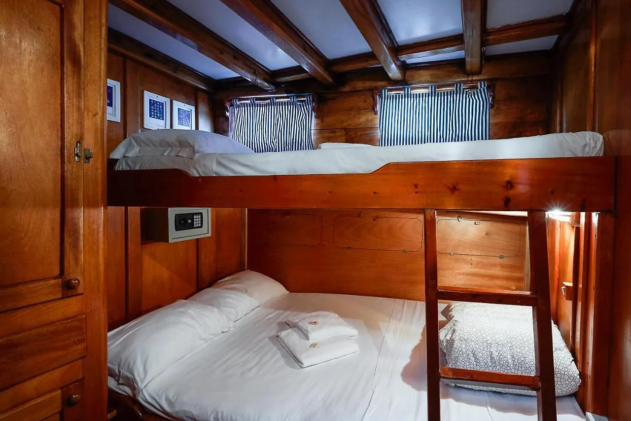 Hotel Venezia Boat & Breakfast Caicco Freedom Hotel en barco