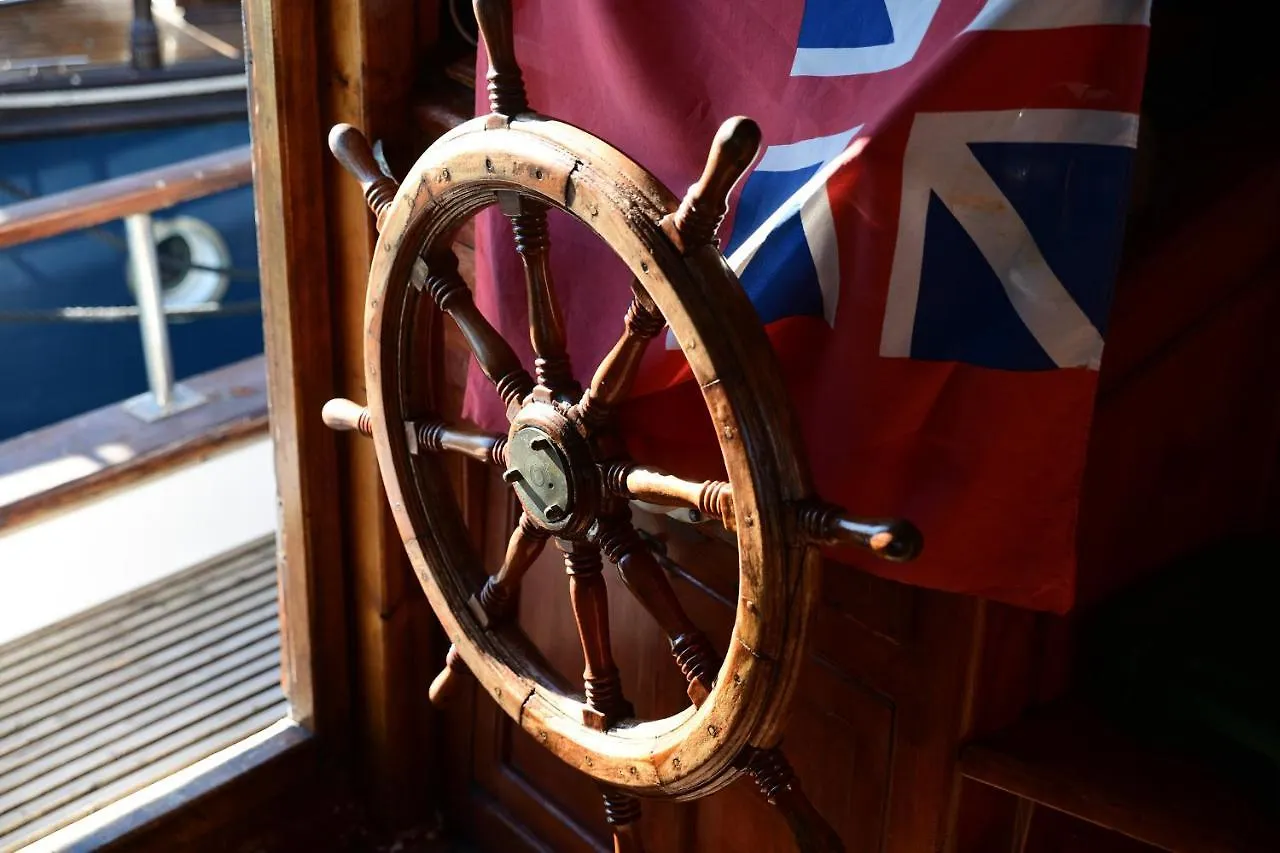 Hotel Venezia Boat & Breakfast Caicco Freedom Hotel en barco Venecia