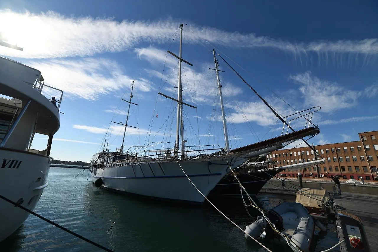Hotel en barco Hotel Venezia Boat & Breakfast Caicco Freedom